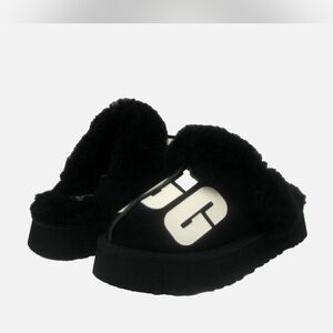 UGG Disquette CHOPD
Platform Slippers
